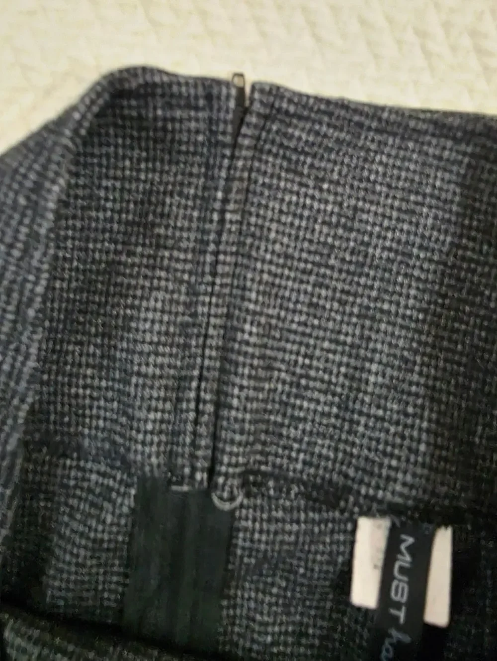 Must Have Gray Button-Accent Pencil Skirt Size Medium Career Office